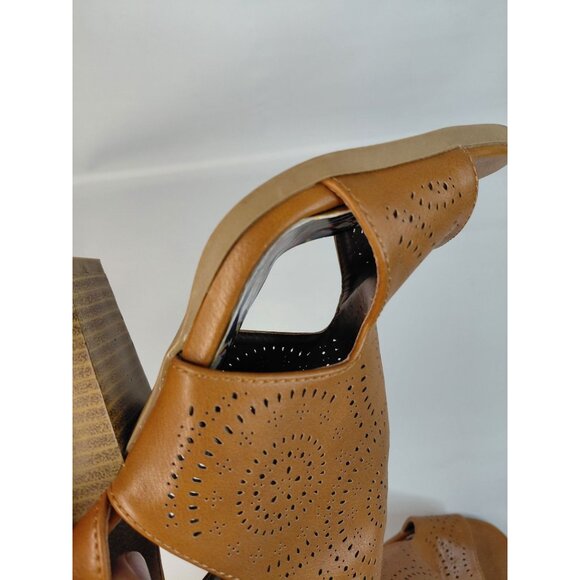 Brown Peep-Toe Block Heel Sandals With Cut-Out Design & Back Zipper Closure Prin - Picture 8 of 9